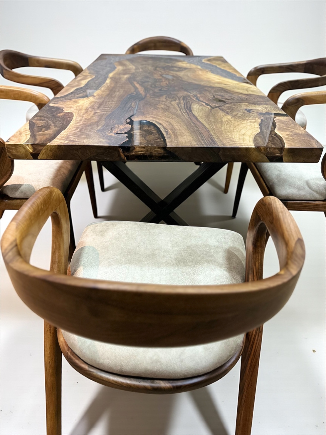 Луксозна орехова маса с епоксид – 180×90 см