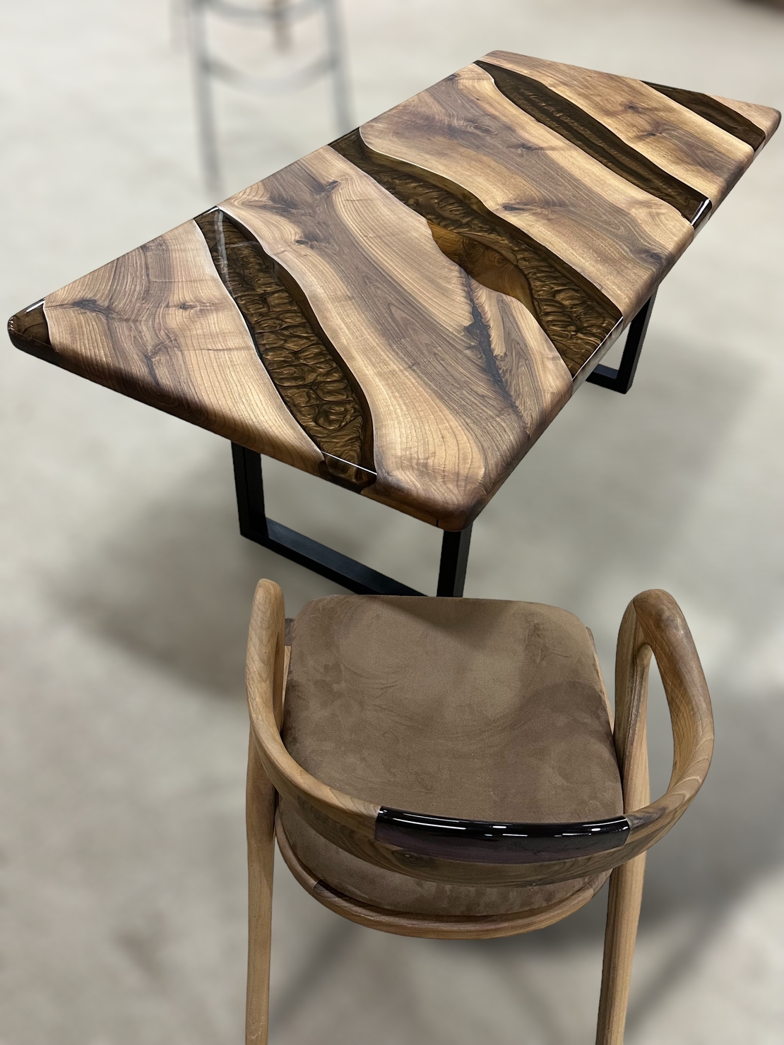 епоксидна маса от орех с кръстосана шарка