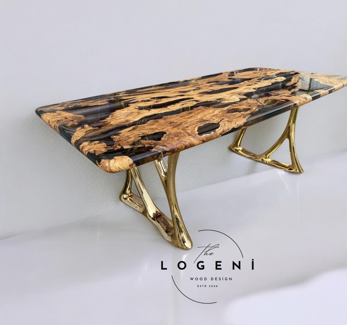 Дизайнерска епоксидна маса от маслиново дърво със златна основа