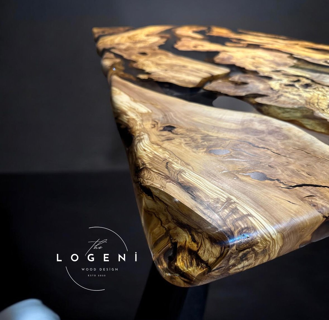 Луксозна дизайнерска маса от маслиново дърво и епоксидна смола