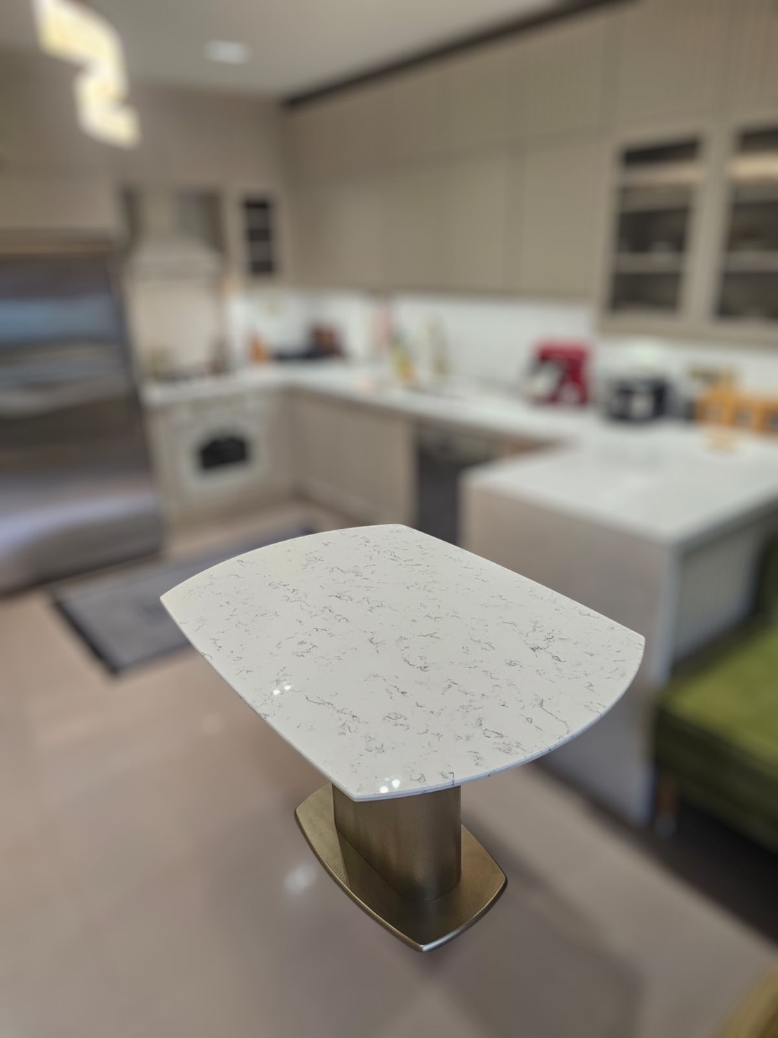 Разтегателна трапезна маса 90/120 → 190 см с мраморен плот