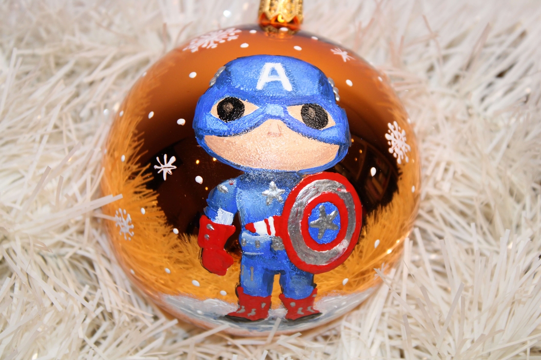 Стъклена коледна играчка - Капитан Америка