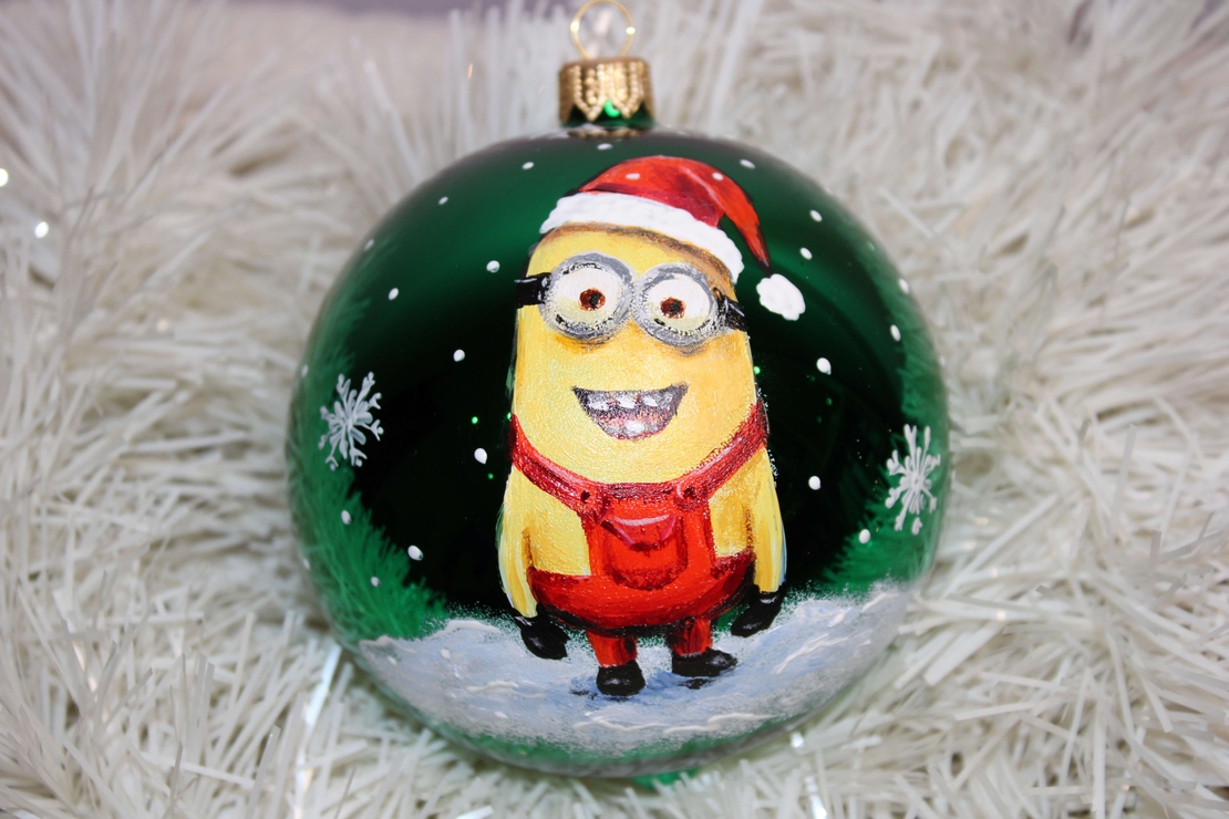 Стъклена коледна играчка - Миньон