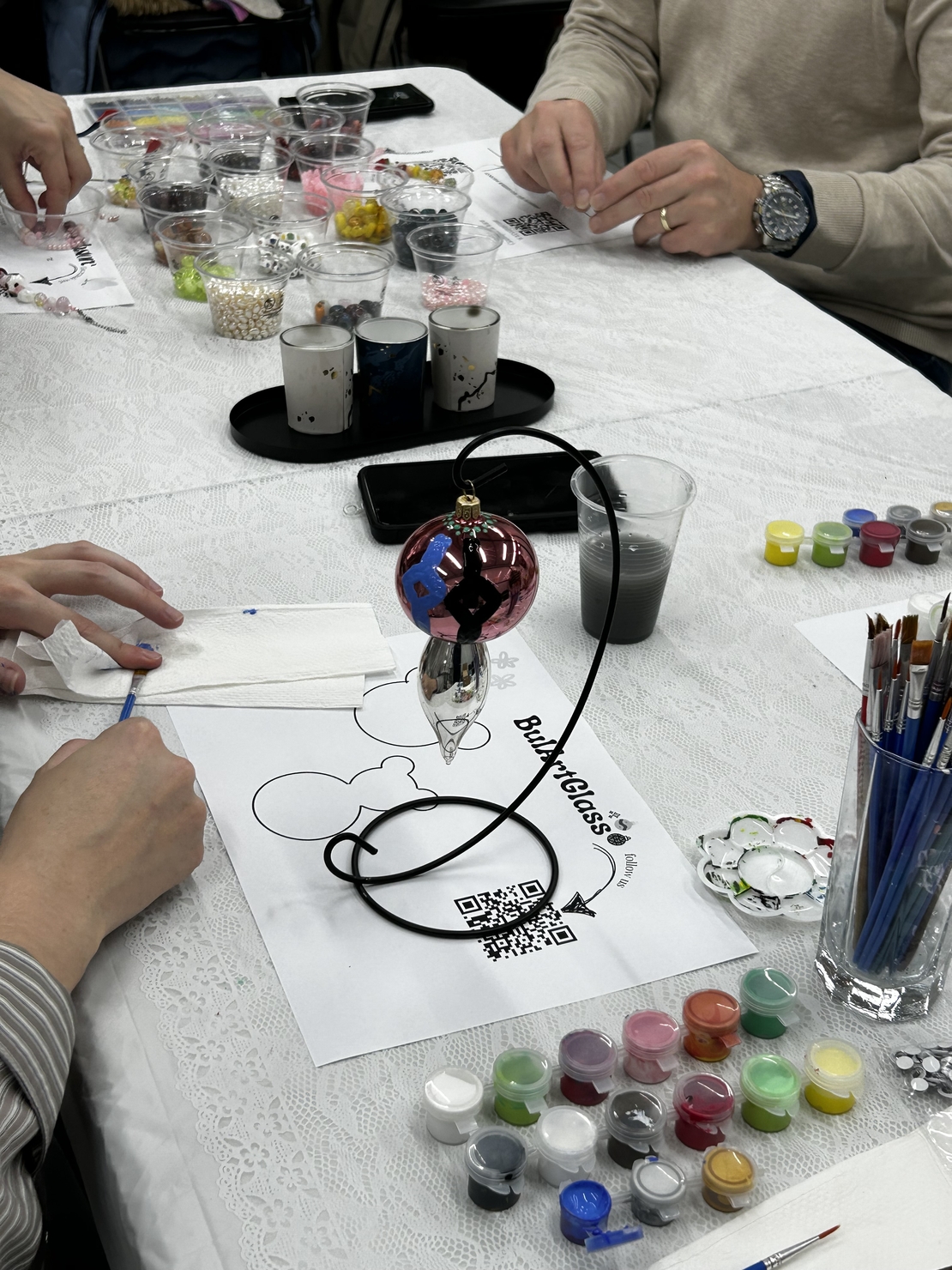 Работилница за рисуване на стъклени играчки