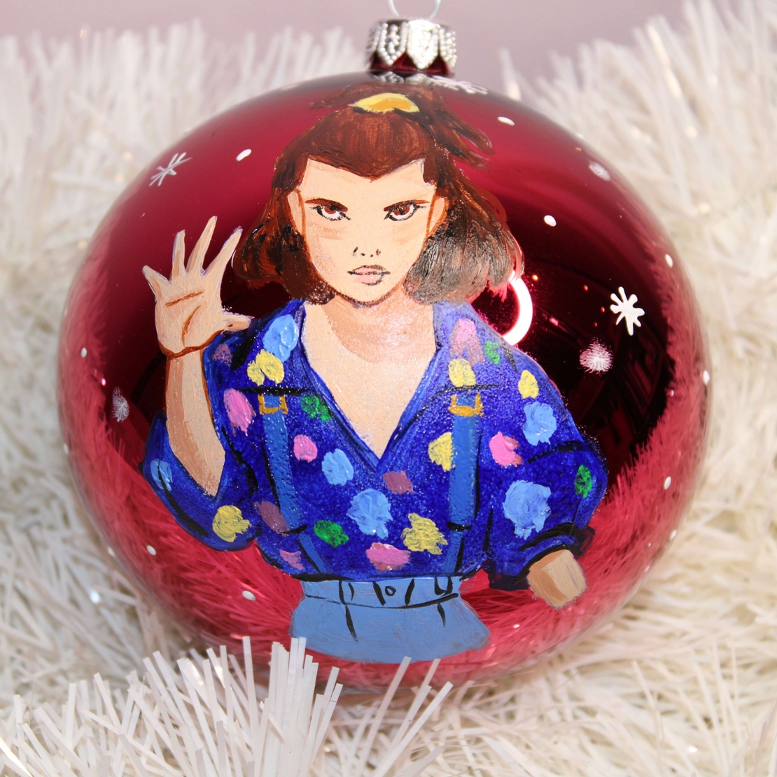 Стъклена коледна играчка STRANGER THINGS