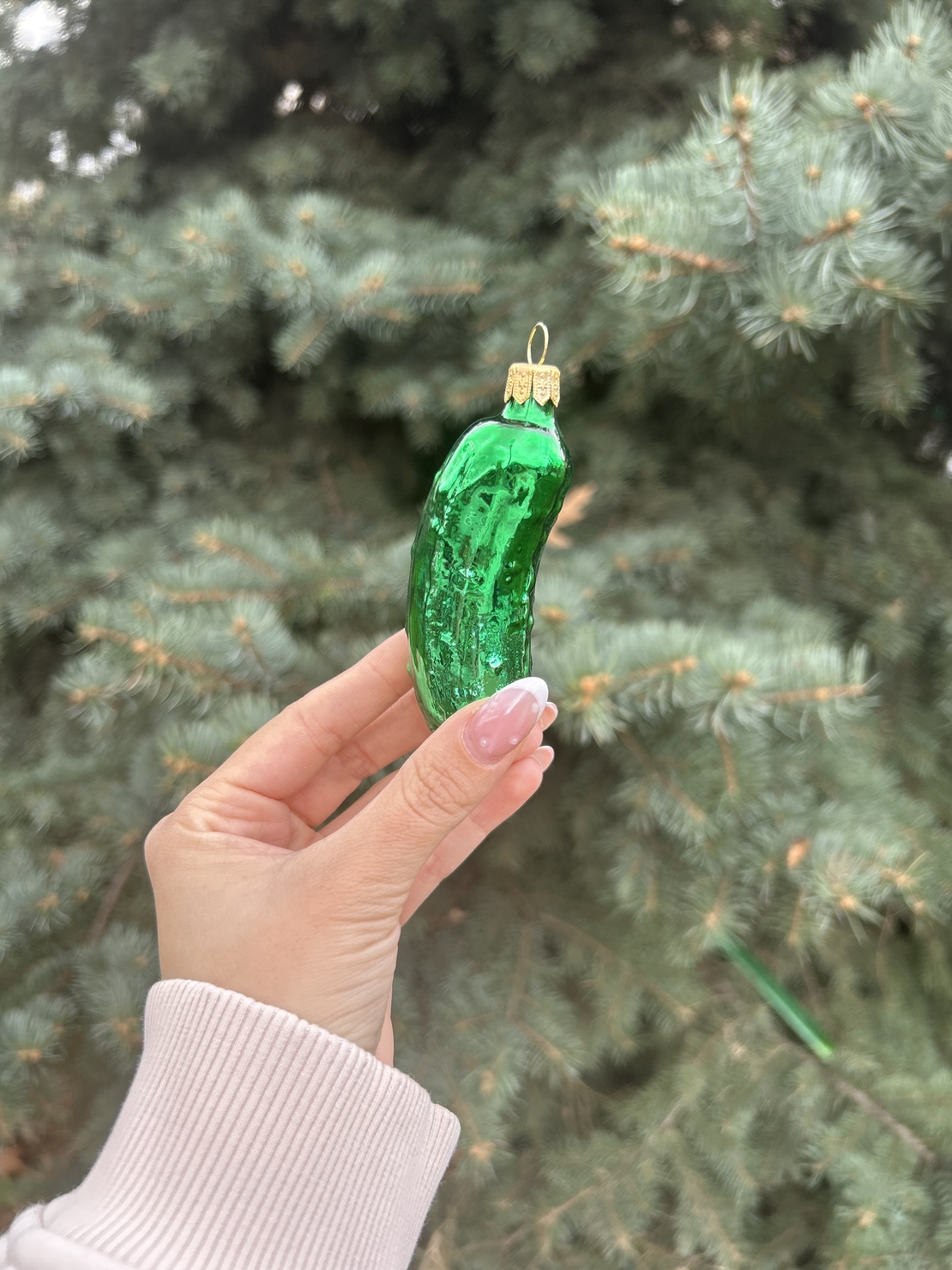 Стъклена краставичка