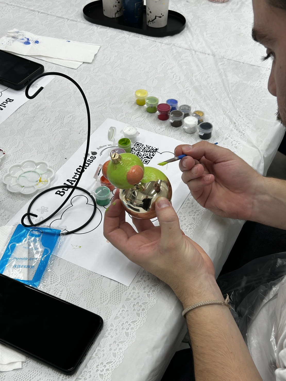 Работилница за рисуване на стъклени играчки