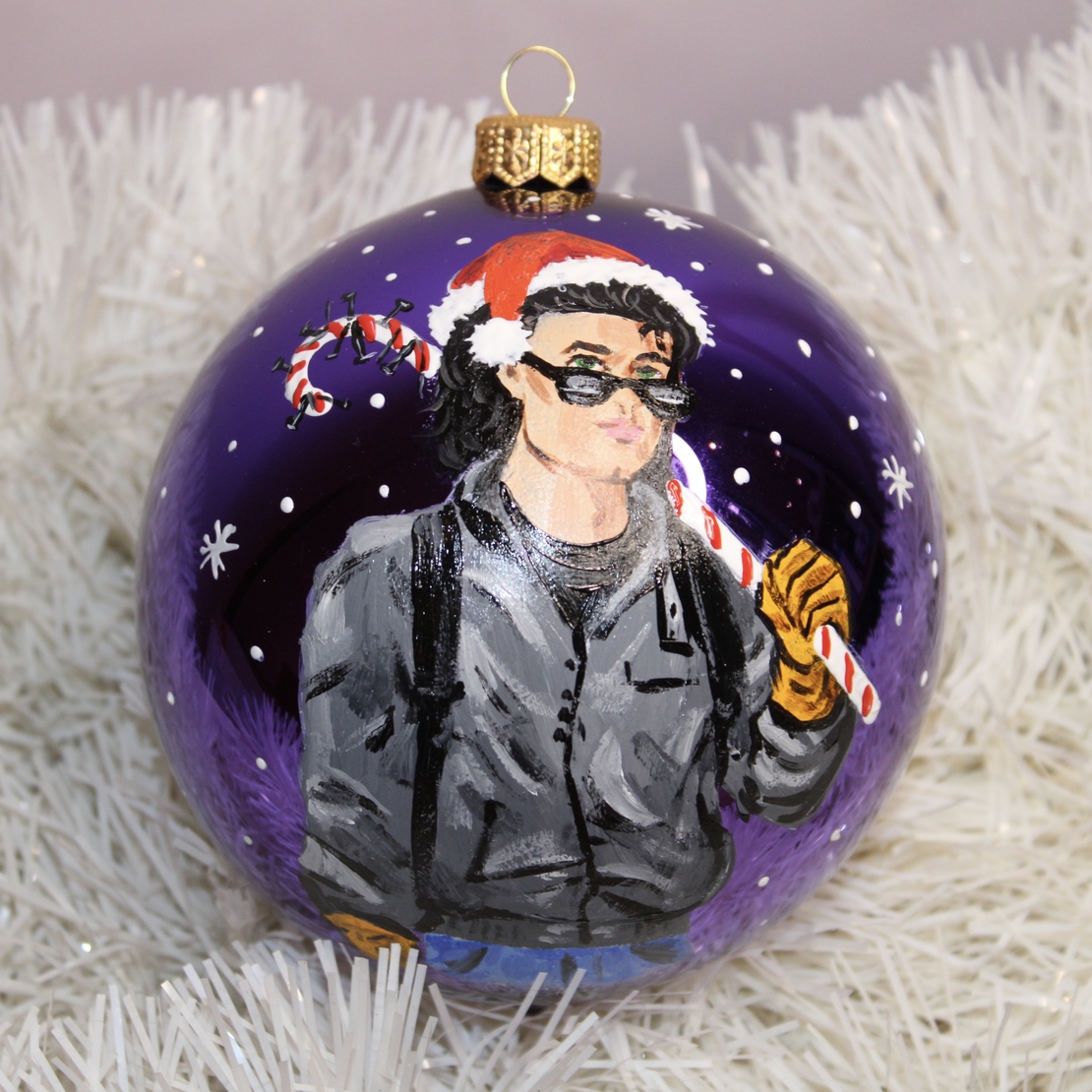 Стъклена коледна играчка STRANGER THINGS