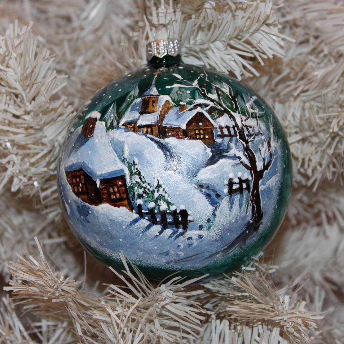 Стъклена коледна играчка Зимен пейзаж