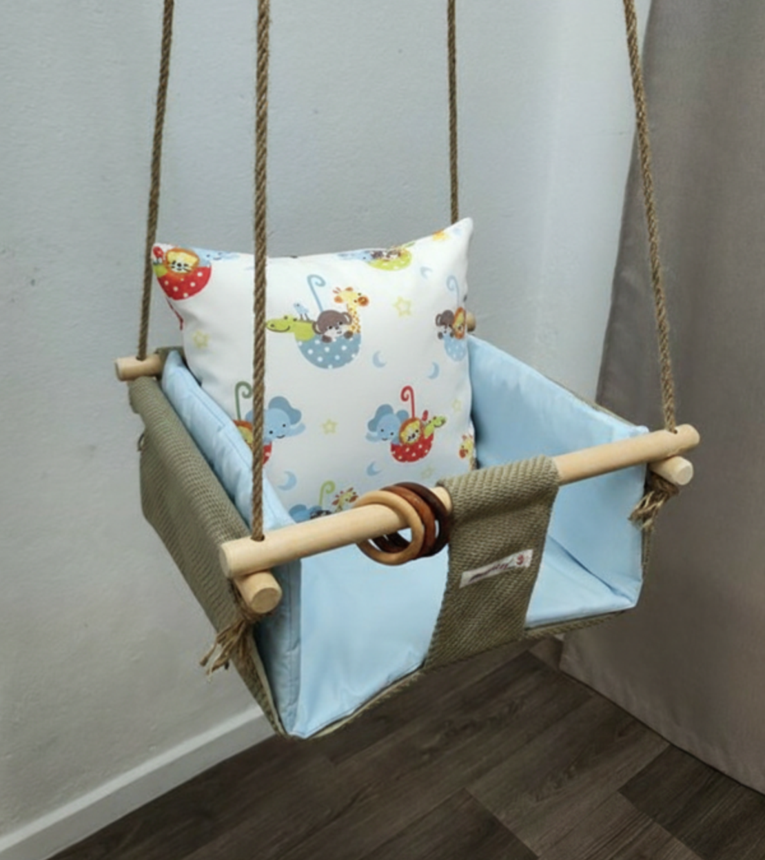 Бебешка стандартна люлка - В чадъра