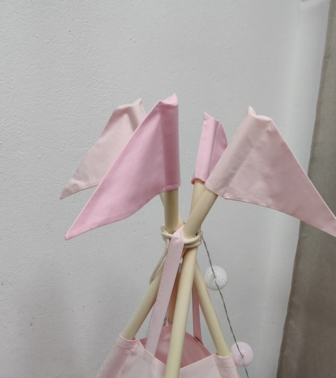 Едноцветна палатка с дебело килмче - 