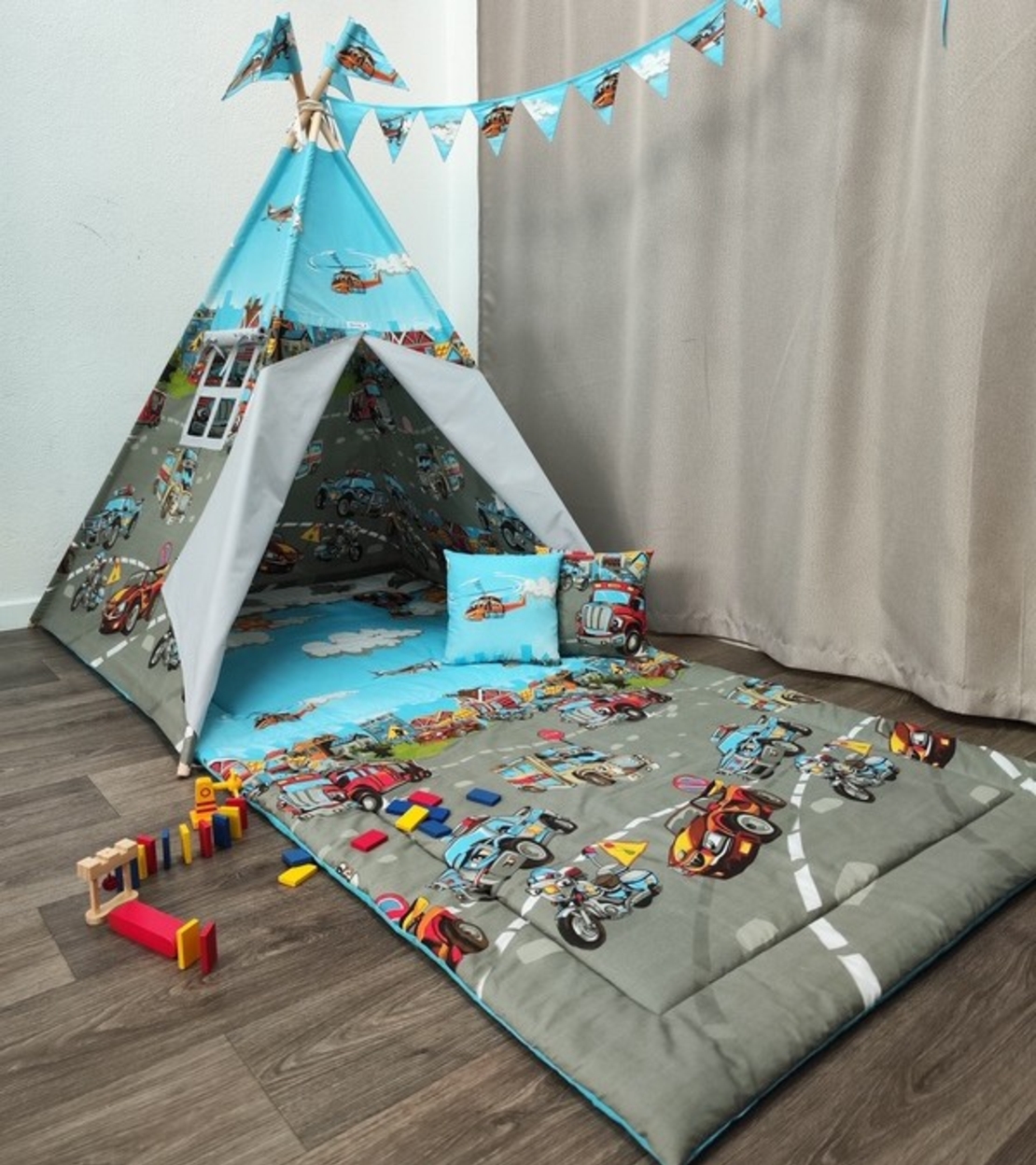 Детска палатка за момче, с дълго килимче - 
