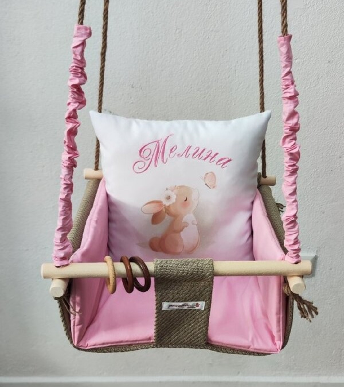 Бебешка люлка с принт на картинка - Зайче с пеперуда в розово