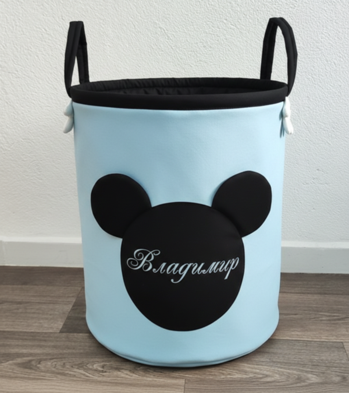 Персонализиран кош за играчки с име – Мики Маус в синьо