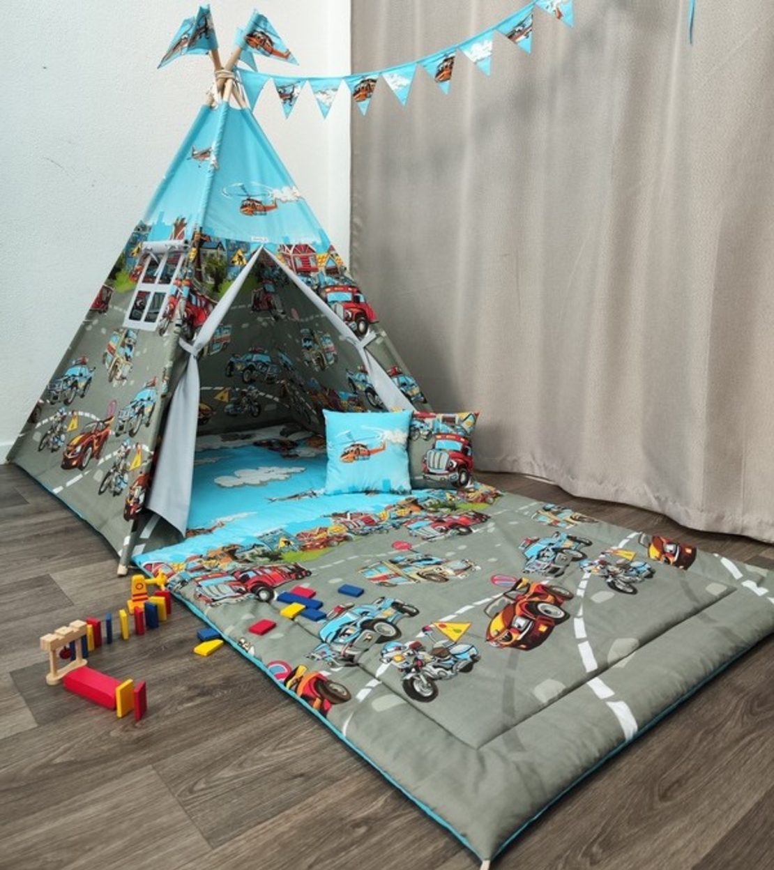Детска палатка за момче, с дълго килимче - 