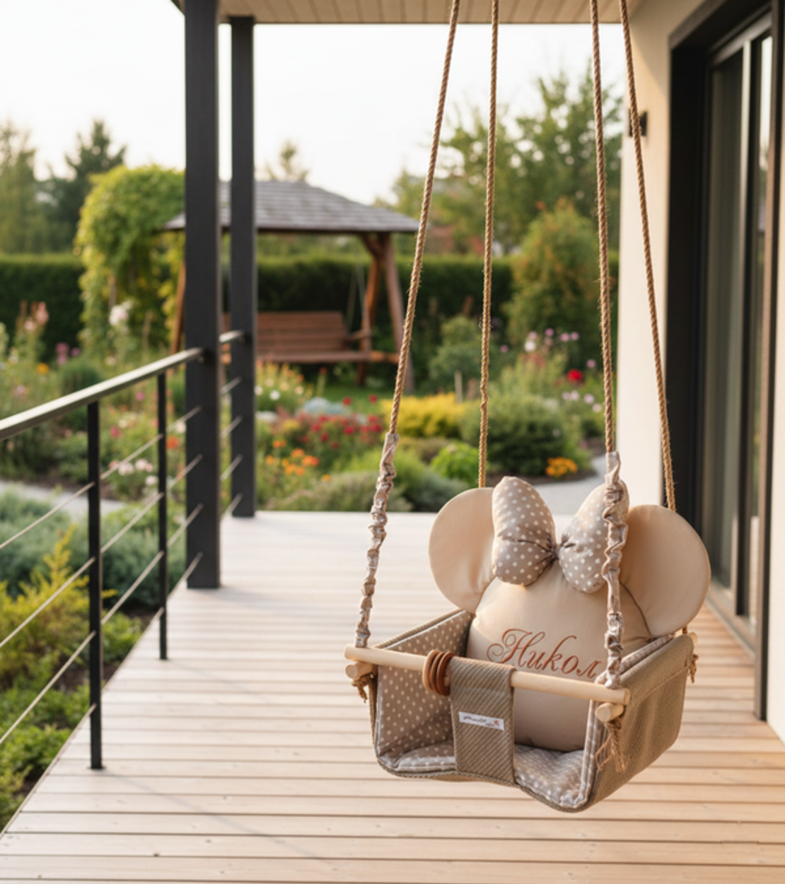 Бебешка люлка Мини Маус - сивкаво бежово