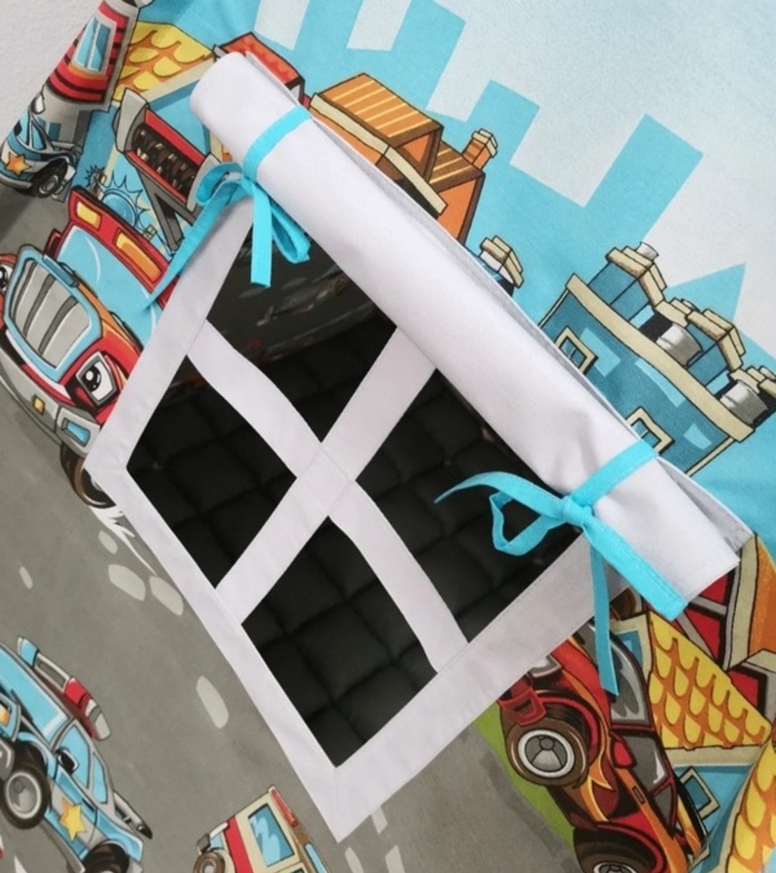 Детска палатка за момче, с килимче на малки квадратчета - 