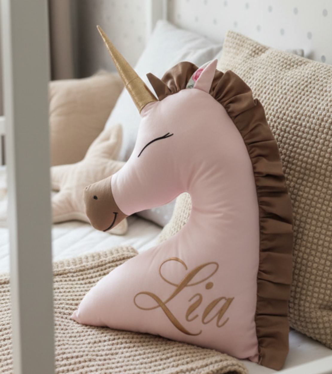 Декоративна възглавница - „Вълшебен Еднорог“