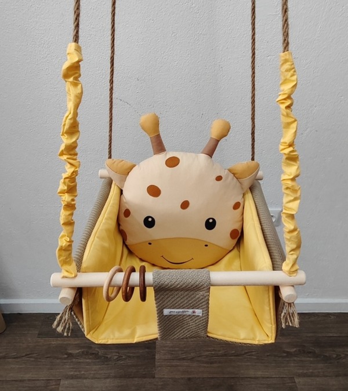 Бебешка люлка Джунгла - жирафче в жълто