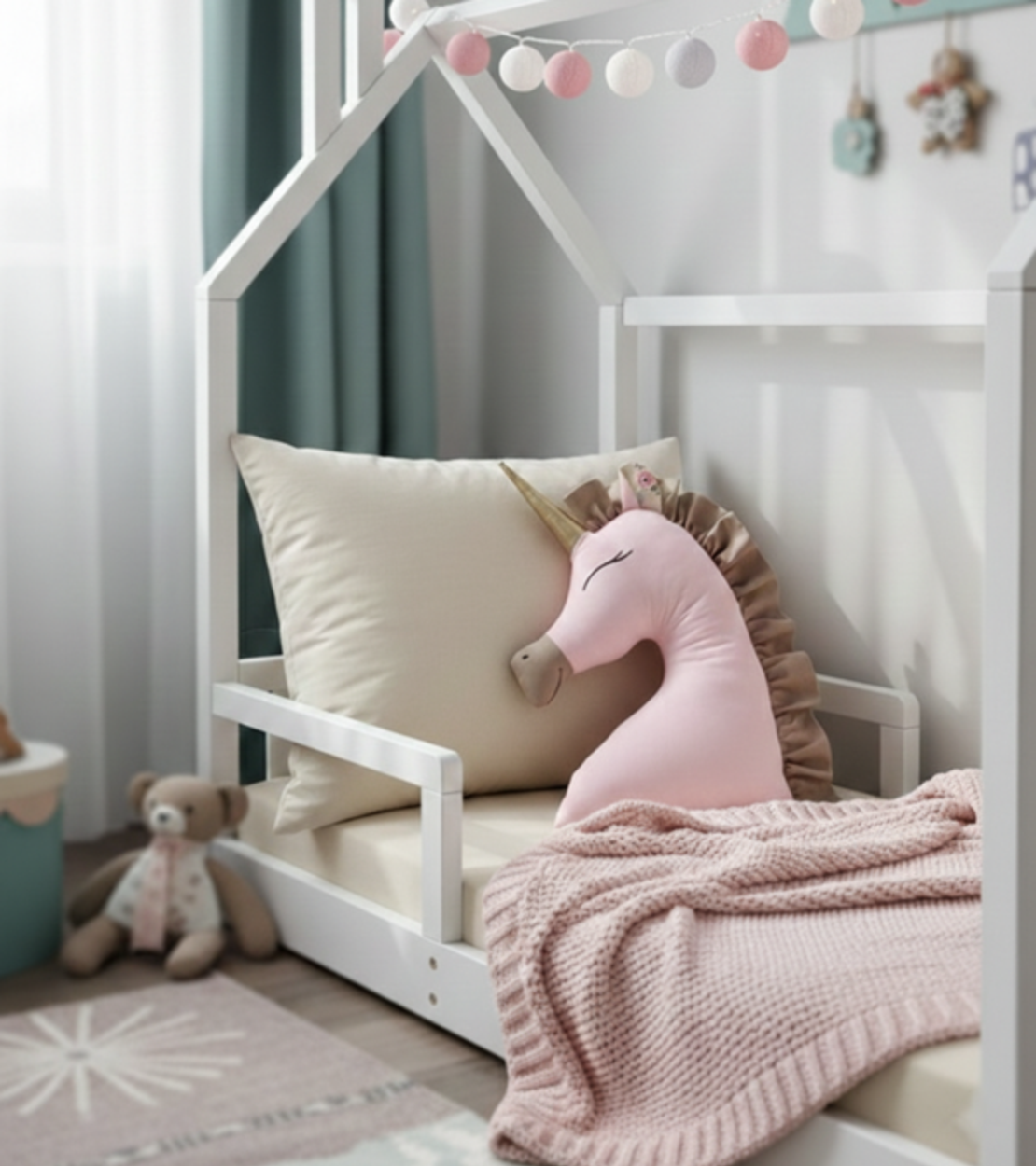 Декоративна възглавница - „Вълшебен Еднорог“