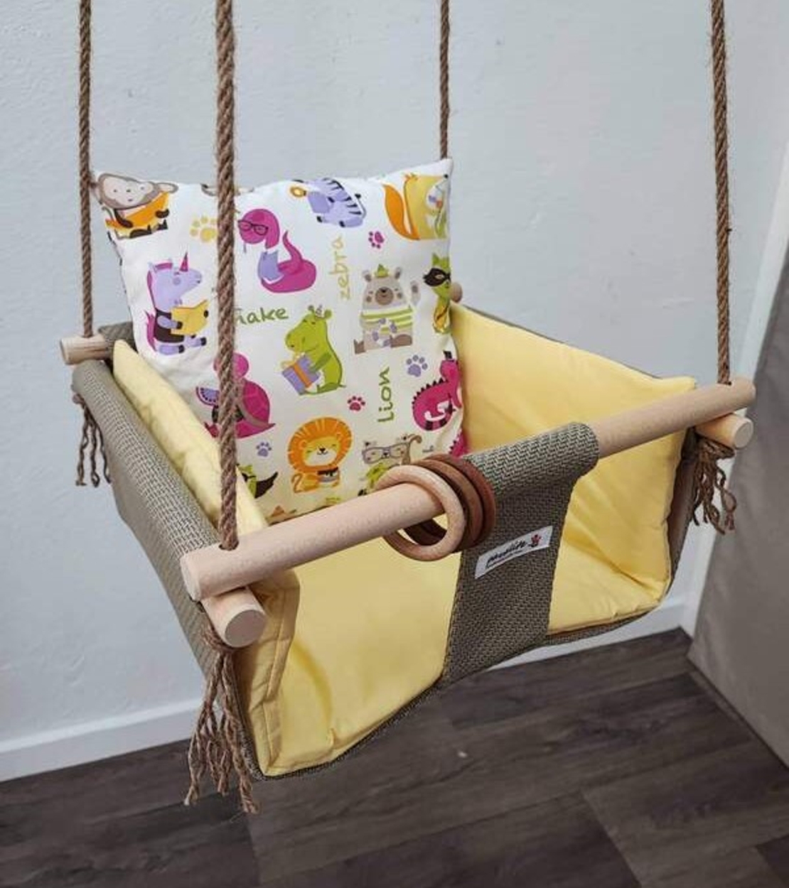 Бебешка стандартна люлка - Шарени животинки