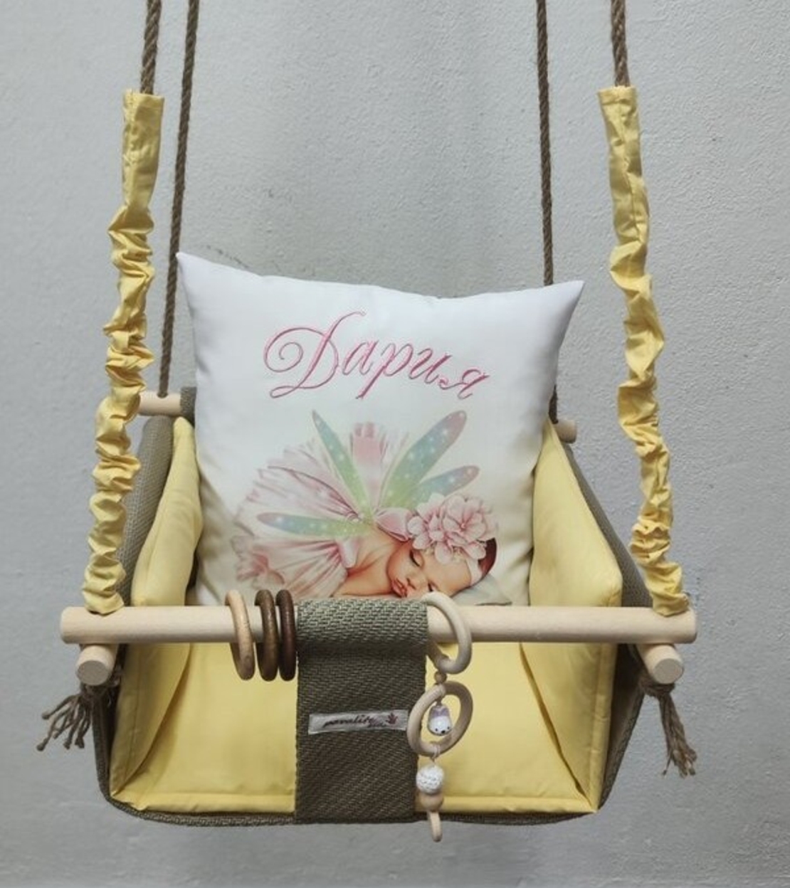 Бебешка люлка с принт на картинка - Фея в жълто