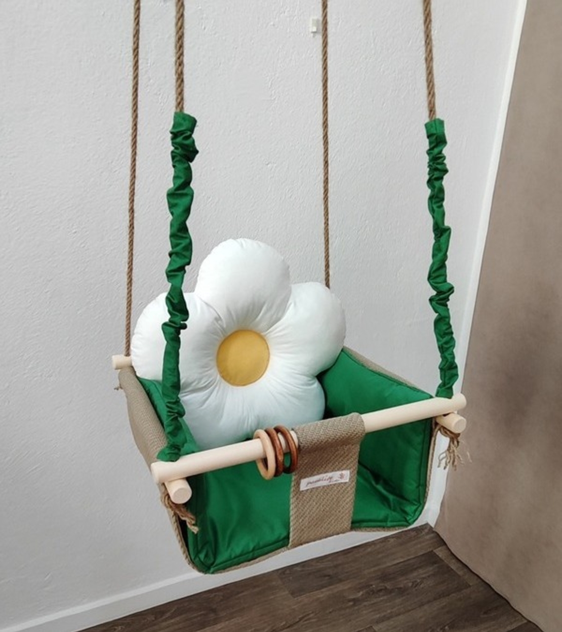 Бебеша люлка цвете - Маргаритка