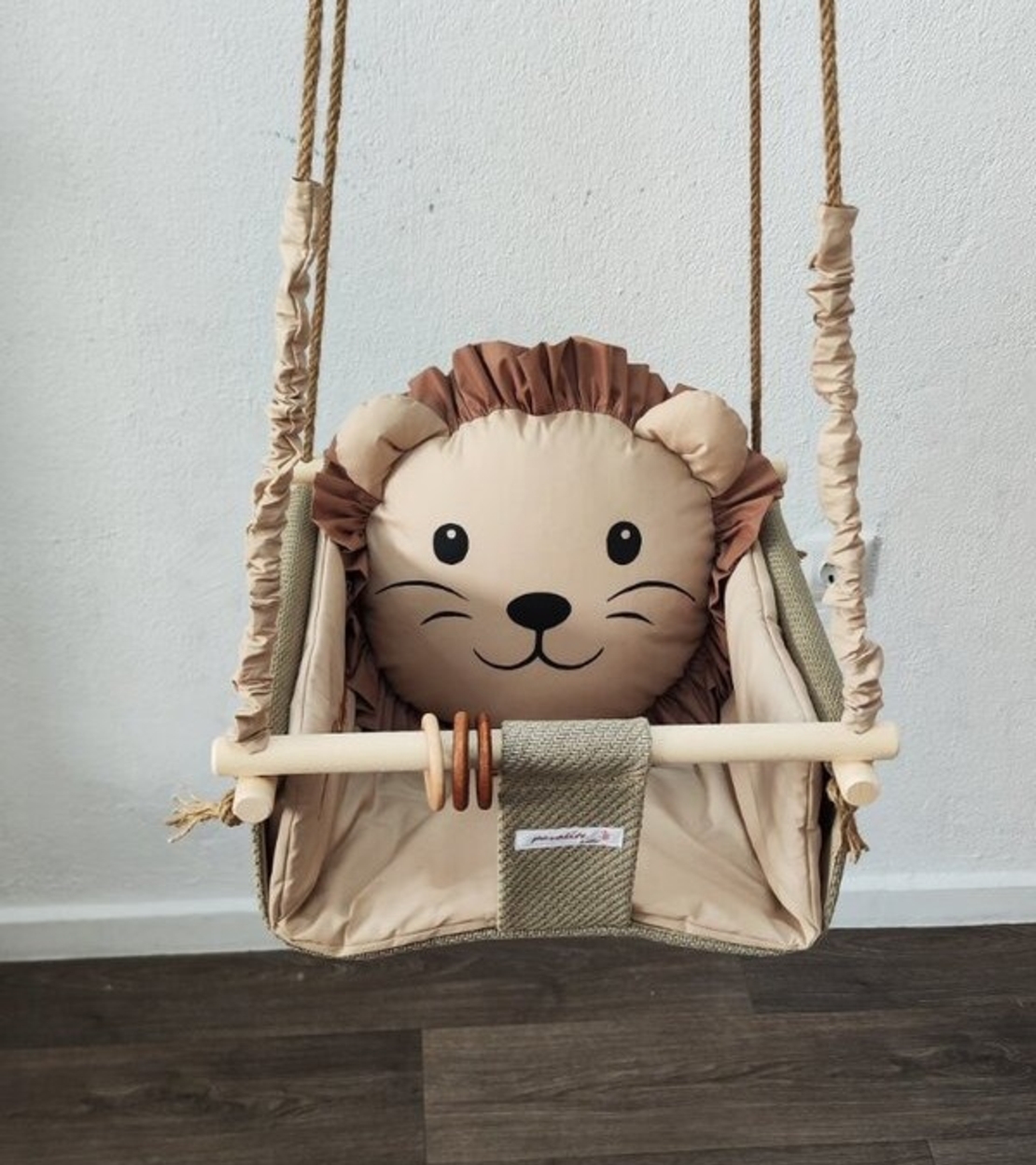 Бебешка люлка Джунгла - лъвче в бежово с кафява грива