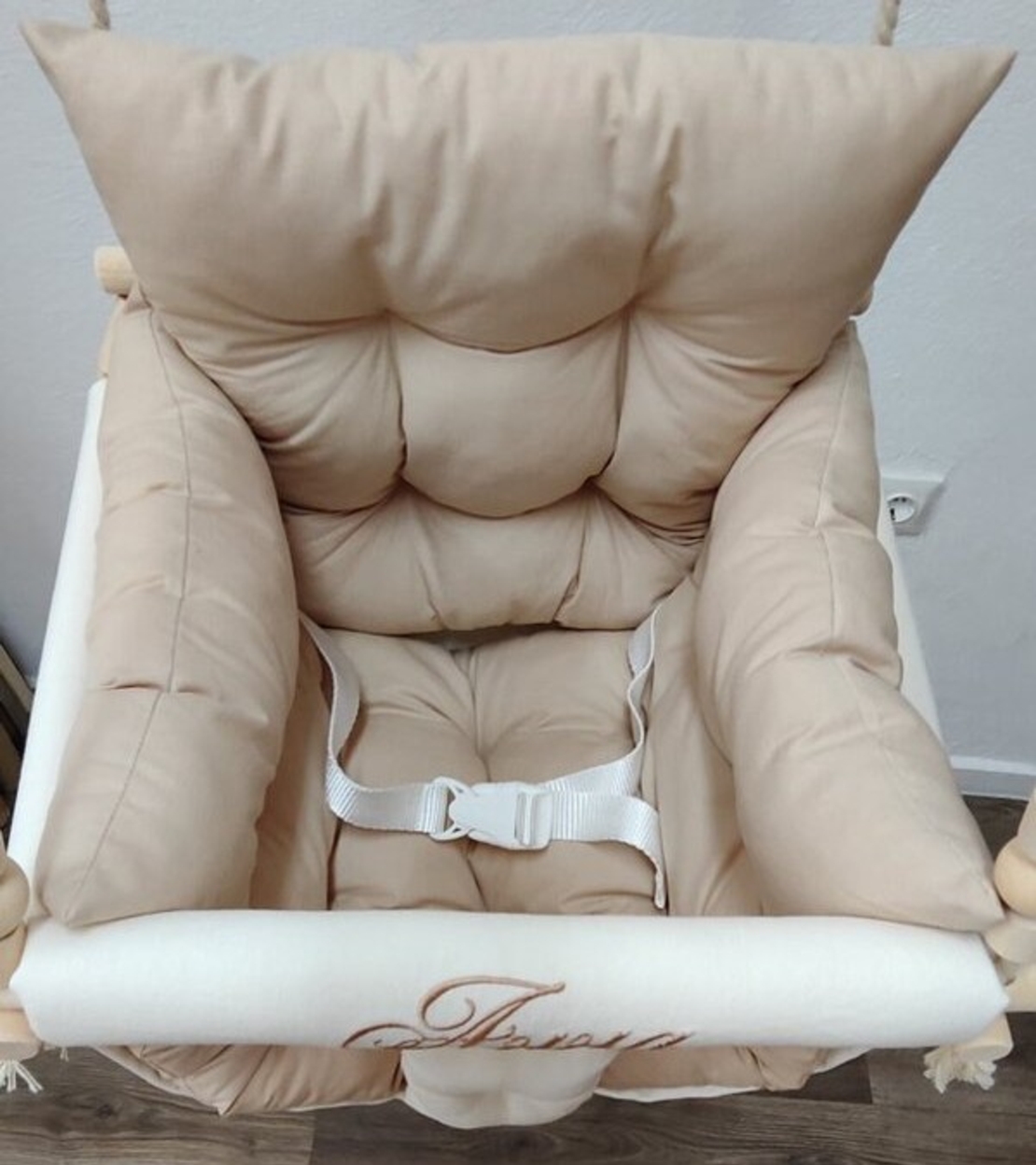 Луксозна бебешка люлка в бежово