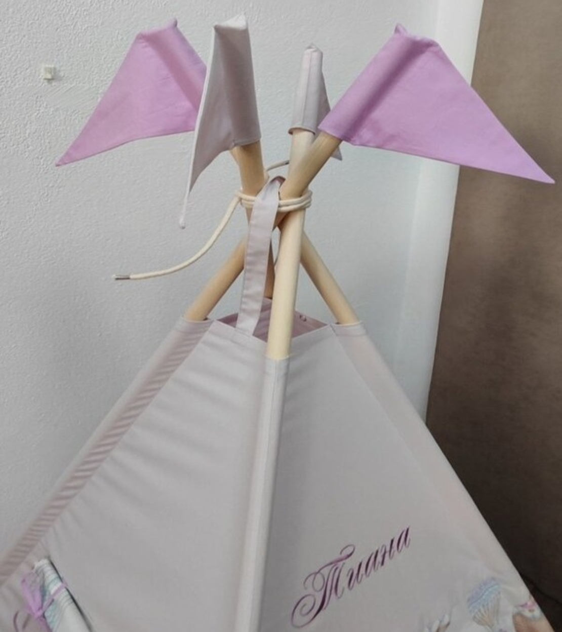 Едноцветна палатка в лилаво за момиче с дебело килимче - Въздушни балони и лила