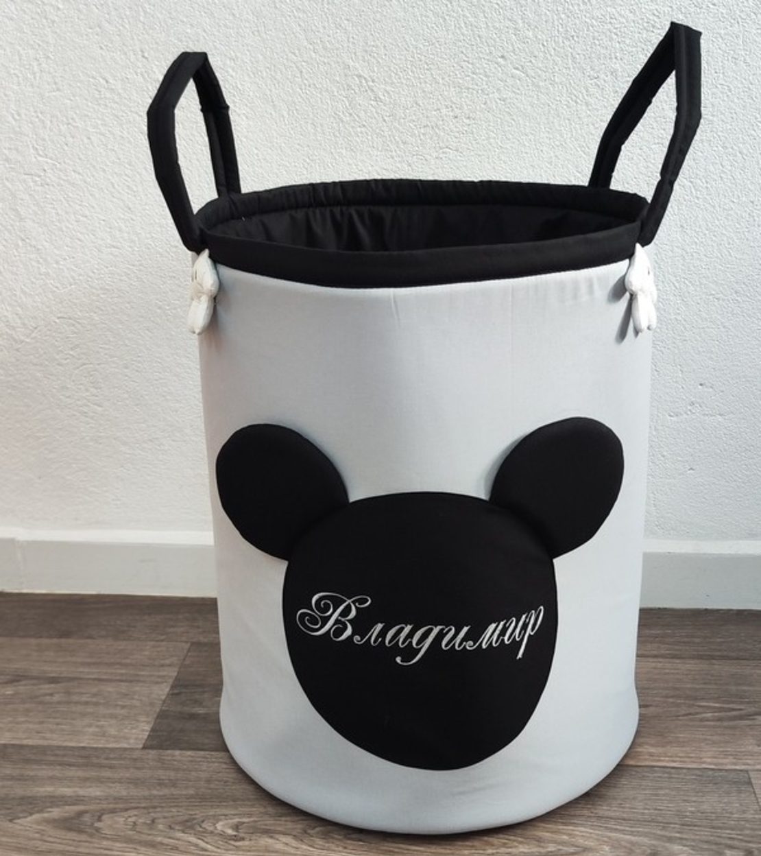 Персонализиран кош за играчки с име – Мики Маус в сиво