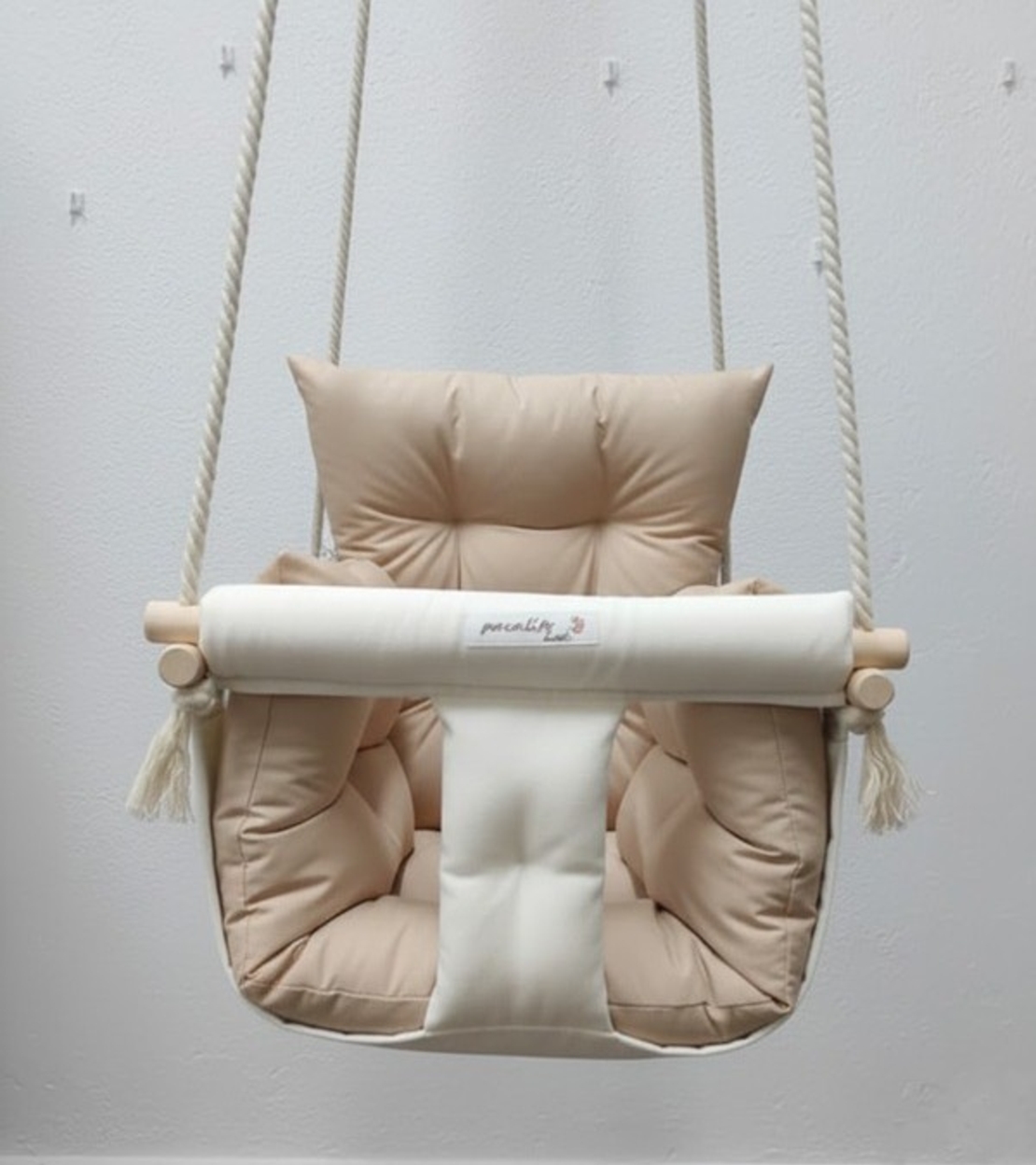 Луксозна бебешка люлка в бежово