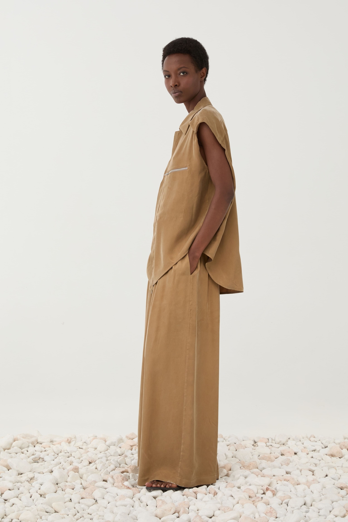 Camel Sleeveless Shirt Set