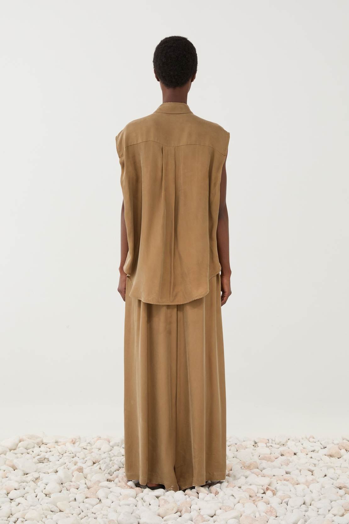 Camel Sleeveless Shirt Set