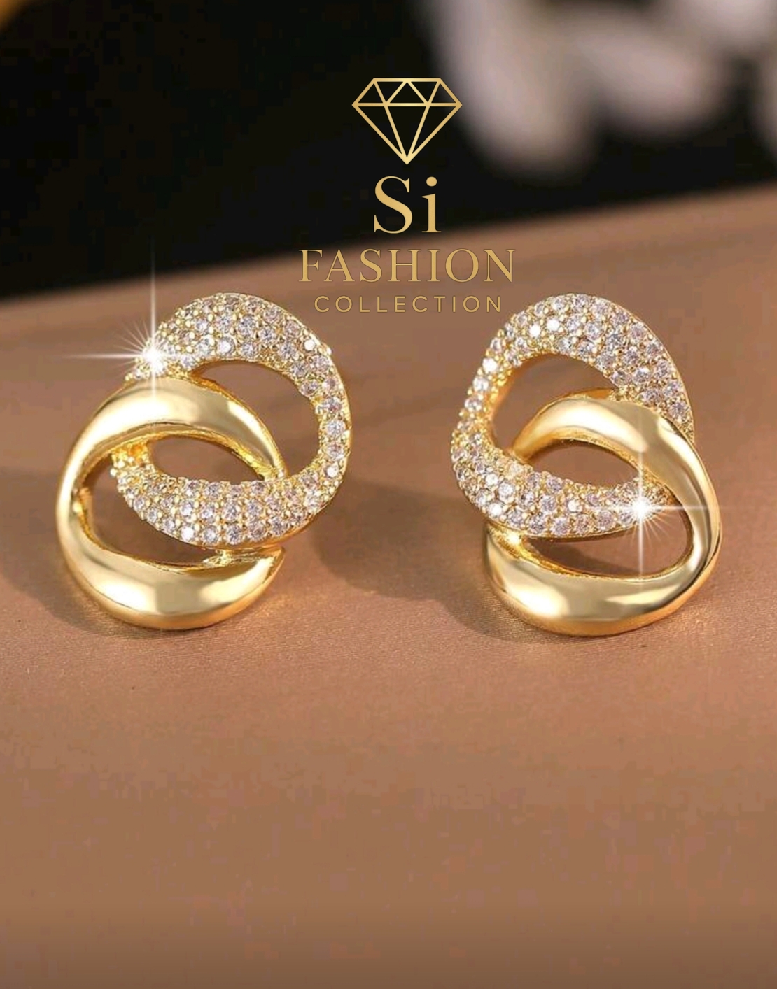 Обеци „Golden Embrace“