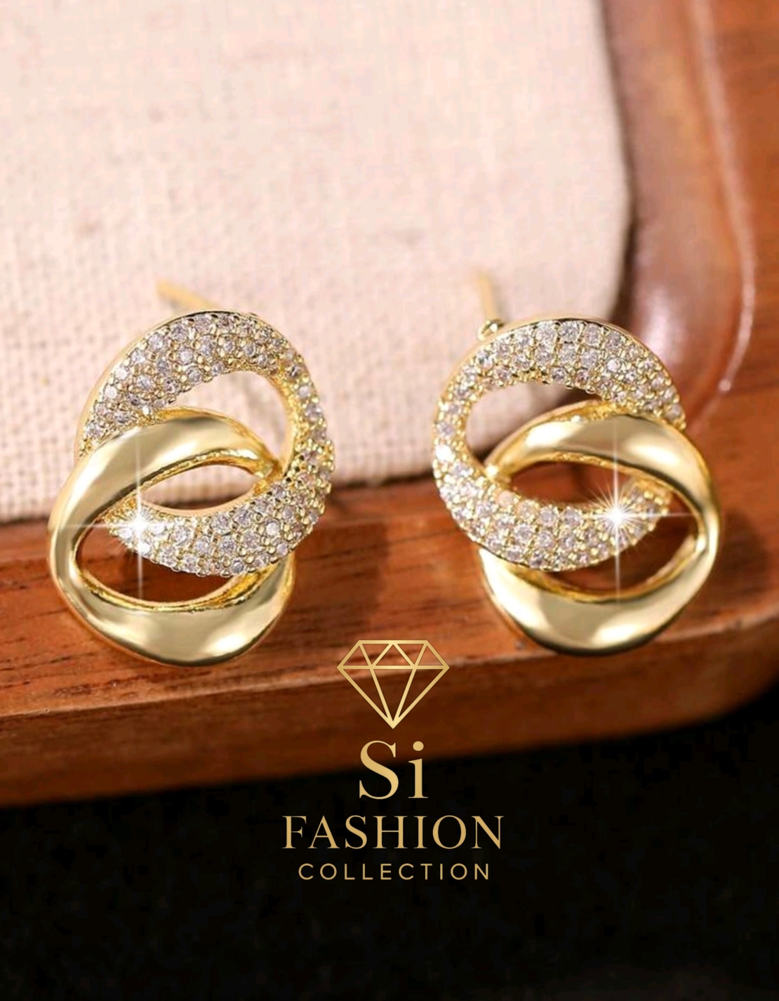 Обеци „Golden Embrace“