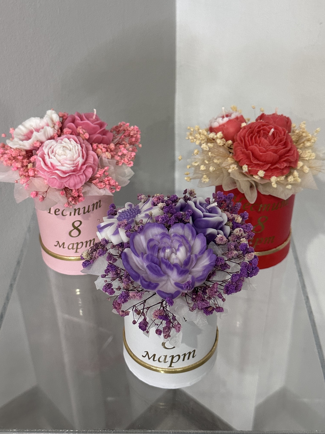 Соеви свещи в кутия за 8 март