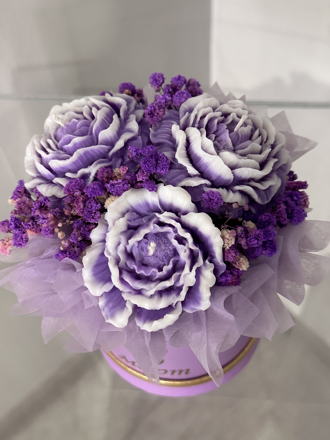 Соеви свещи в кутия за 8 март