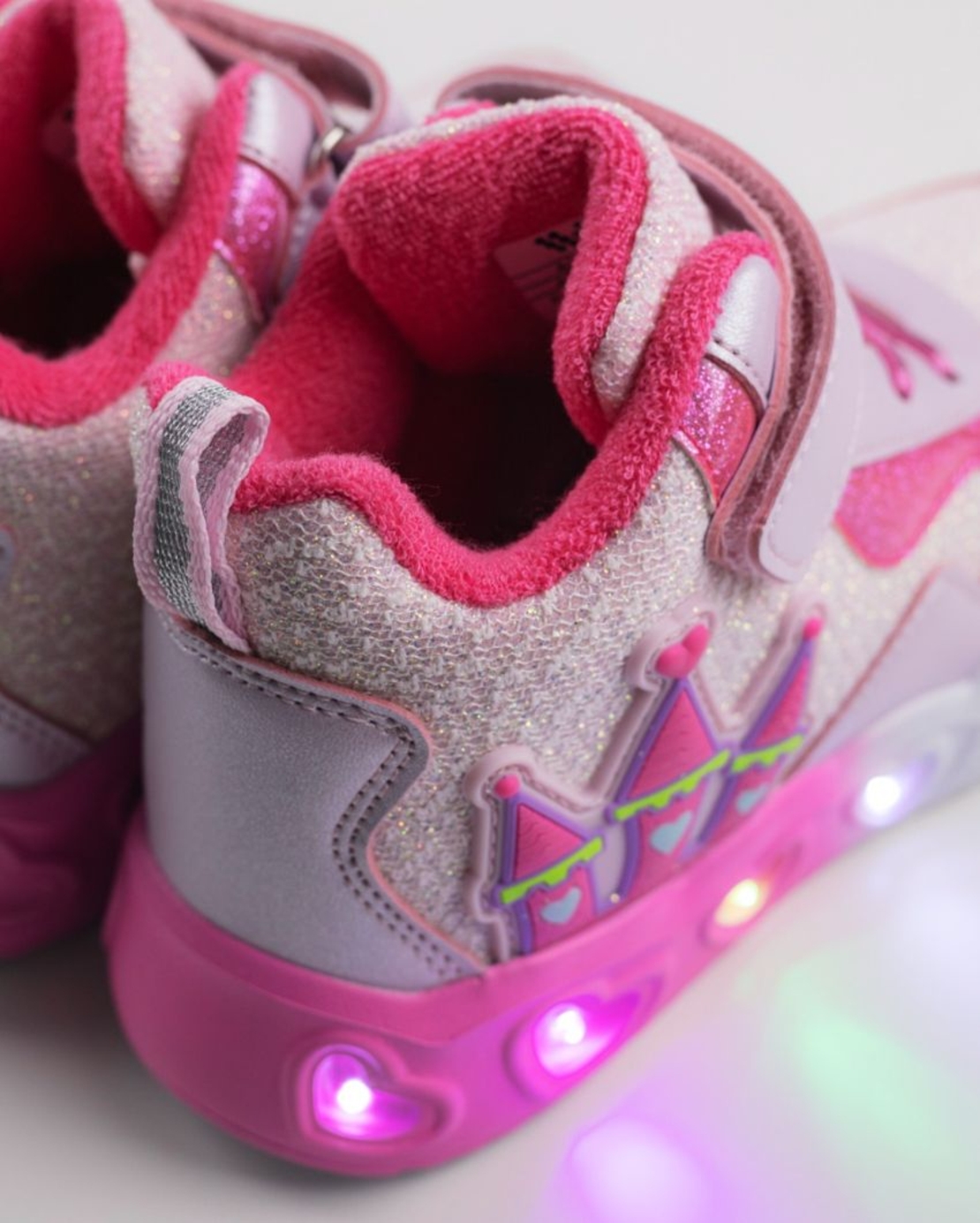 Детски светещи кецове WINK HE52050-2