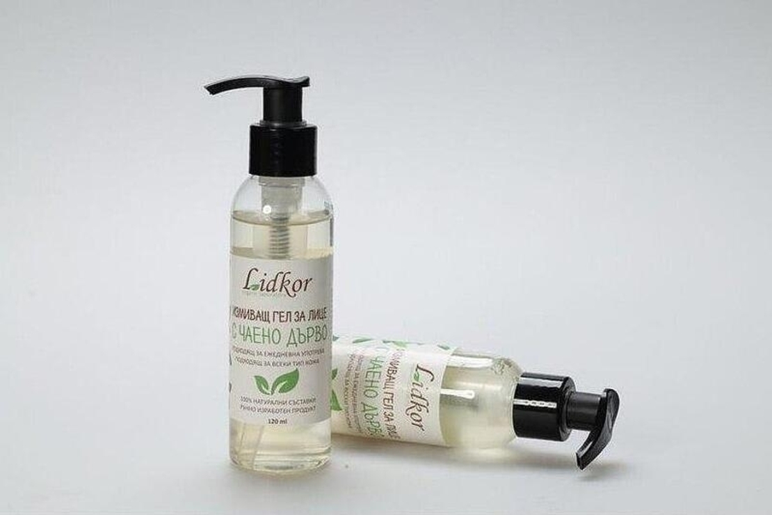 Измиващ гел за лице с чаено дърво