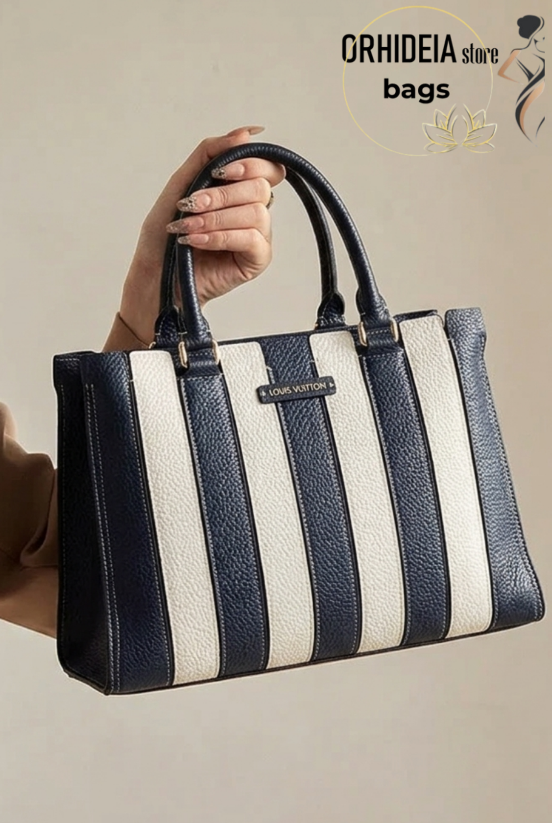 ДАМСКА ЧАНТА CHIC SAILOR ТЪМНОСИНЯ С БЯЛО