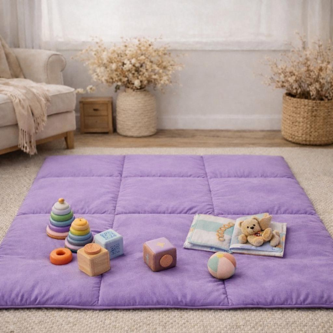 Меко бебешко килимче за игра в елегантно лилаво