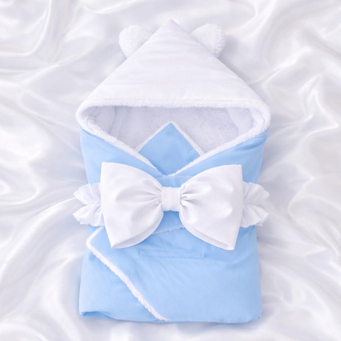 Порт бебе с качулка в синьо с бяла панделка