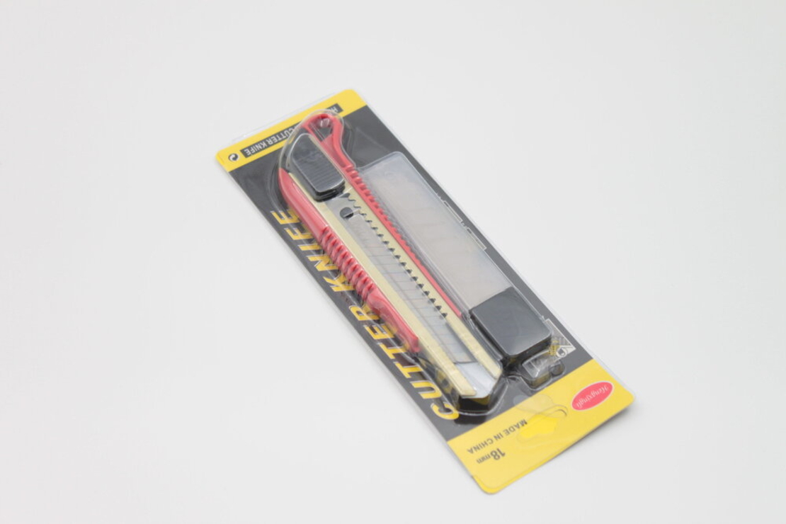 Макетен Нож - 18 мм