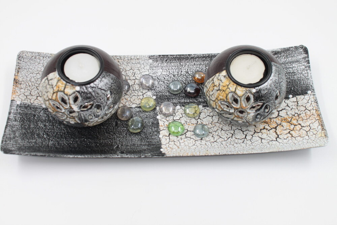 Красив свещник с камъни