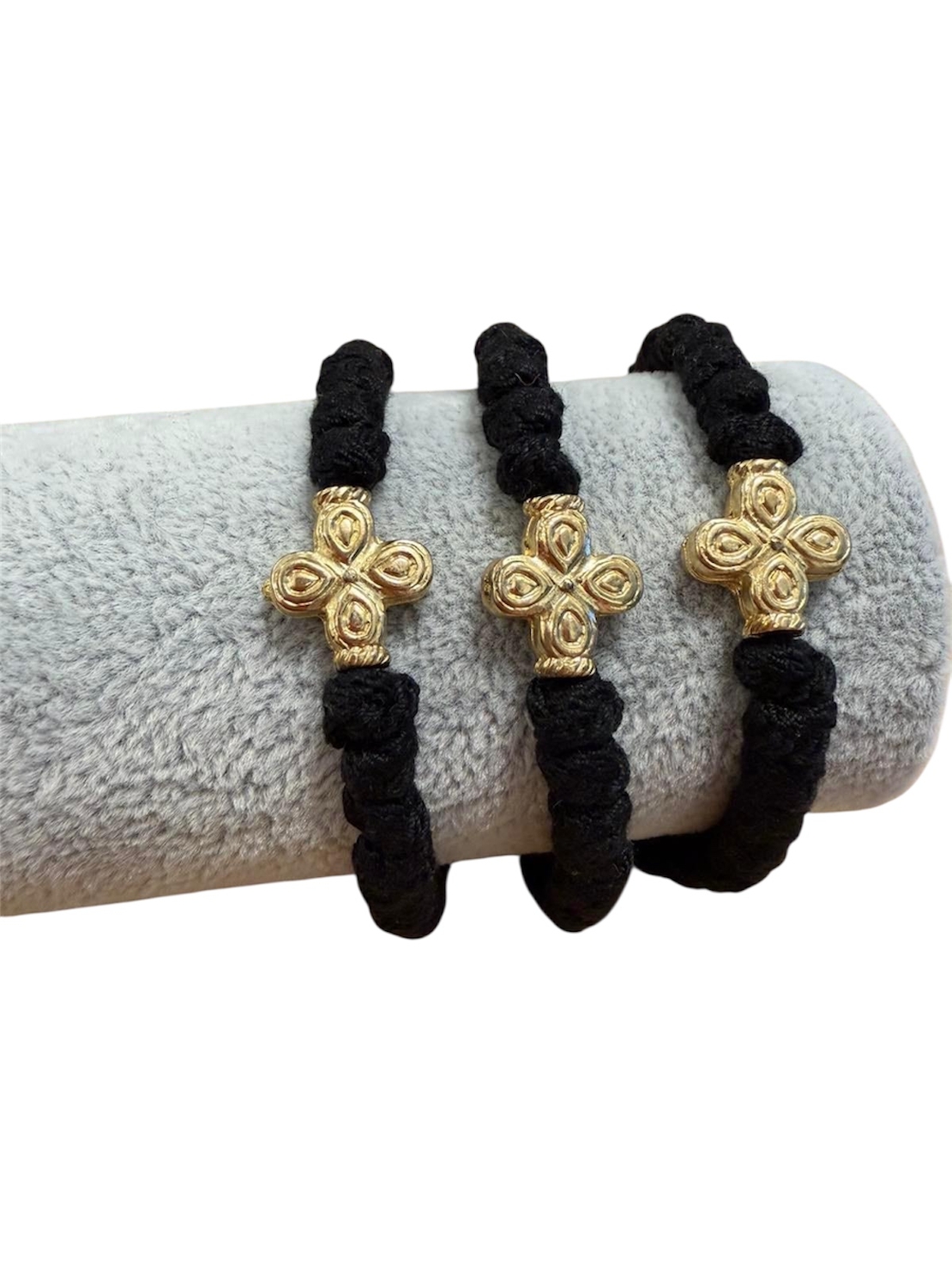 Ръчно плетена православна гривна с позлатен кръст