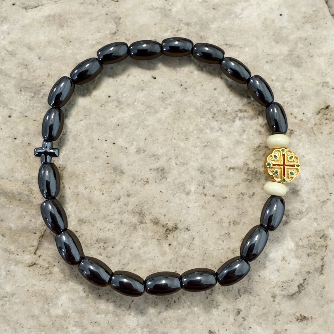 Православна гривна от хематит с кръст – духовна закрила