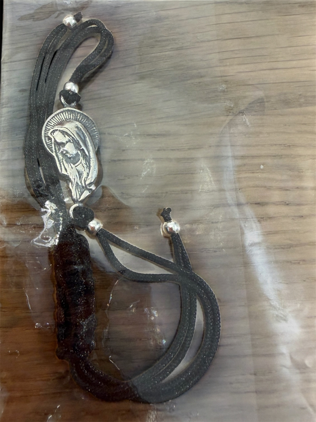 Сребърна гривна 925 с икона Богородица – черен конец