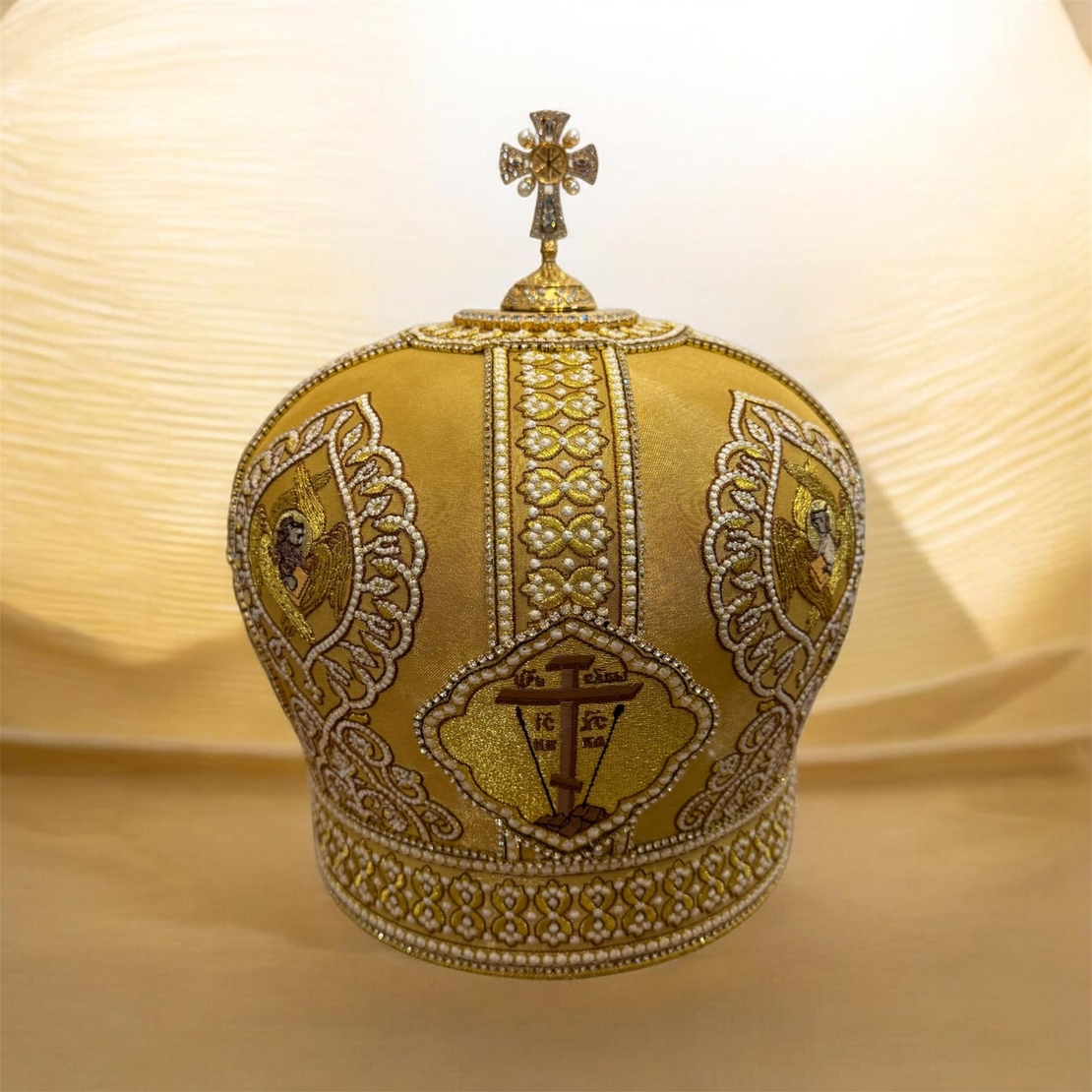 Православна митра – Златиста архиерейска корона