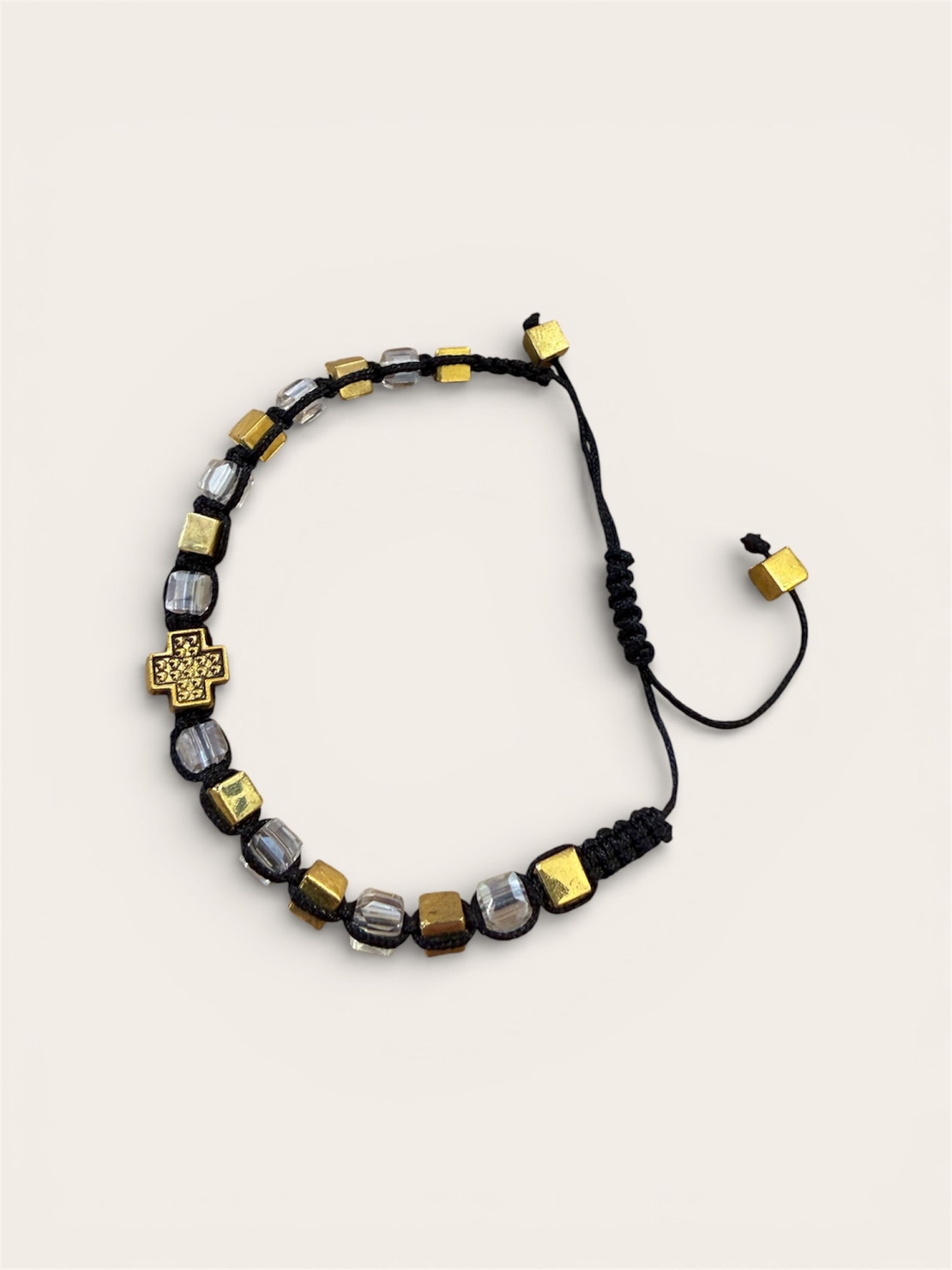 Гривна с Йерусалимски кръст и кристали